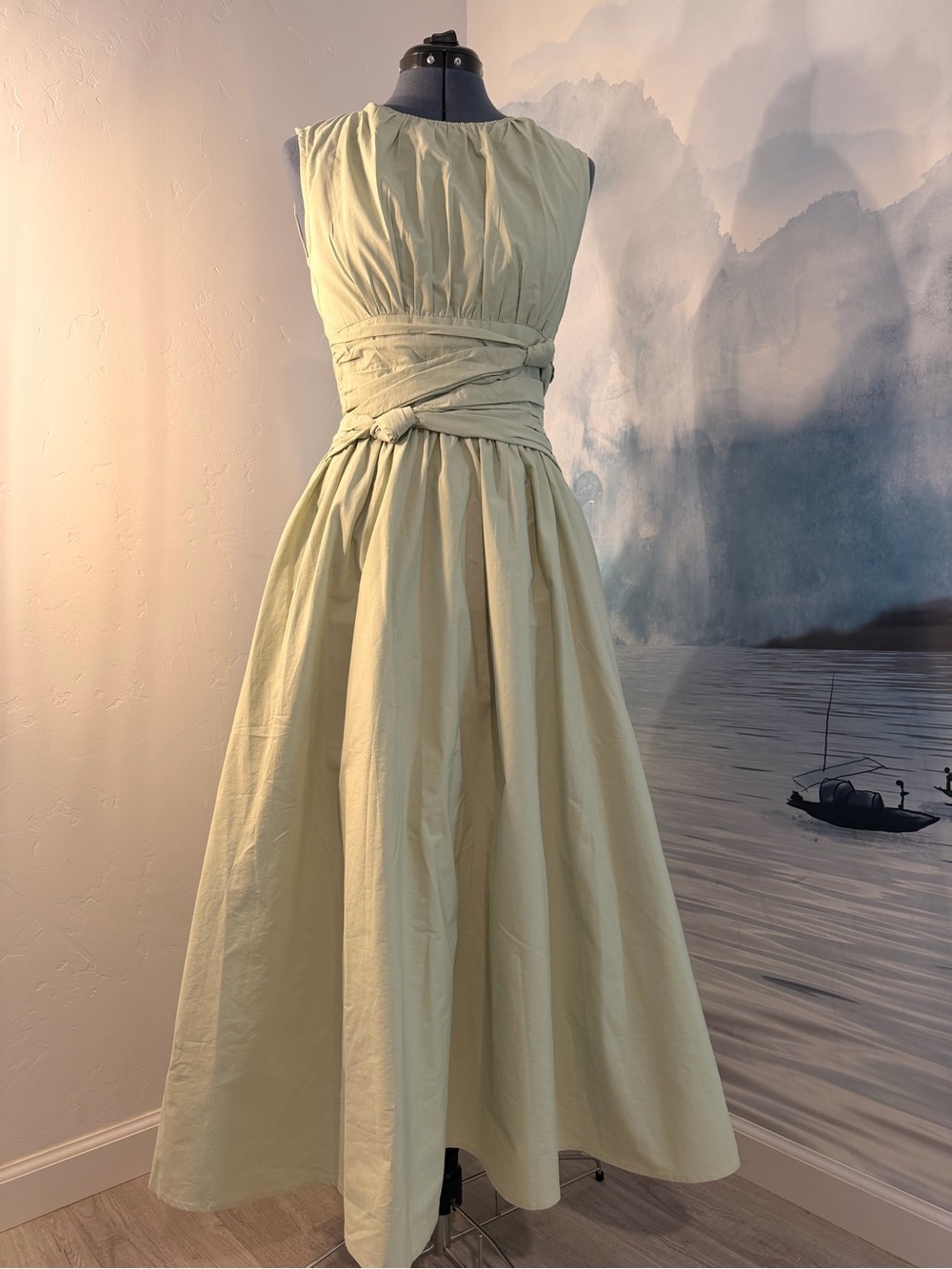 Elegant Sleeveless Knot Waist Maxi Dress in Pastel Green 220